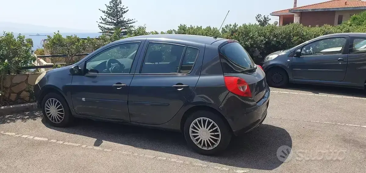 Usata Renault Clio 58 CV (42 kW) 2006 Nero Utilitaria
