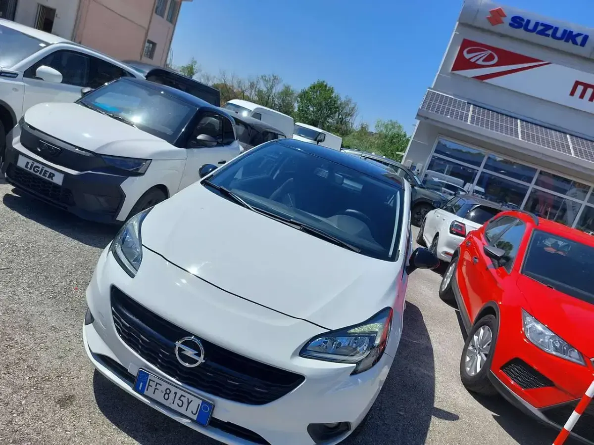 Usata Opel Corsa 69 CV (50 kW) 2017 Bianco tetto nero Utilitaria