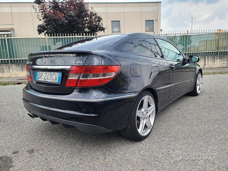 Usata Mercedes CLC220 140 CV (102 kW) 2008 Utilitaria