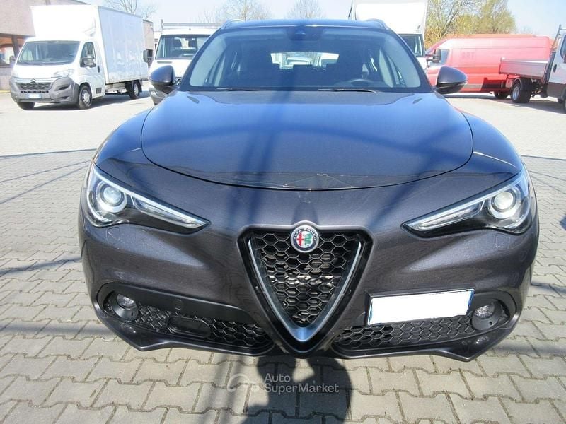 Usata Alfa Romeo Stelvio Business 190 CV (139 kW) 2021 Grigio SUV