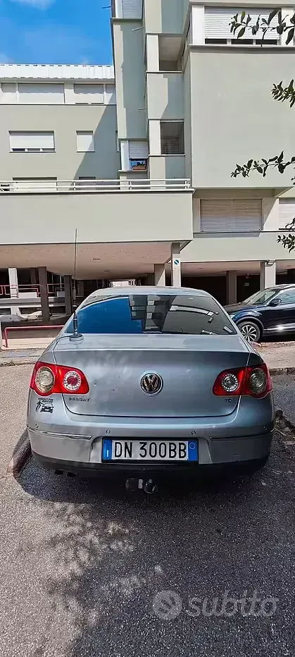 Usata VW Passat 105 CV (77 kW) 2008 Berlina