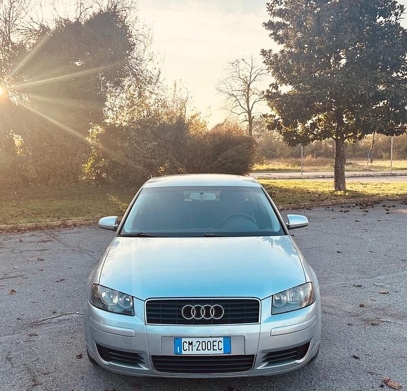 Usata Audi A3 Attraction 101 CV (74 kW) 2005 Grigio Berlina