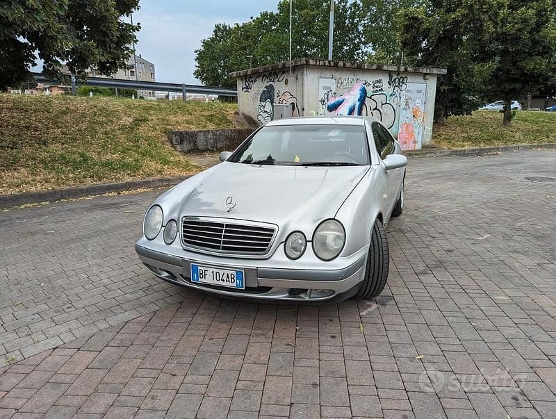 Usata Mercedes CLK230 193 CV (141 kW) 1997 Grigio Coupé