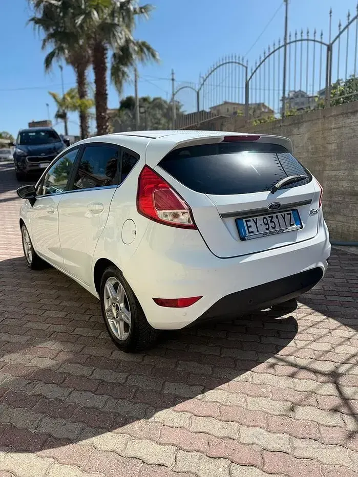 Occasion Ford Fiesta Titanium 80 PK (58 kW) 2015 Wit Hatchback