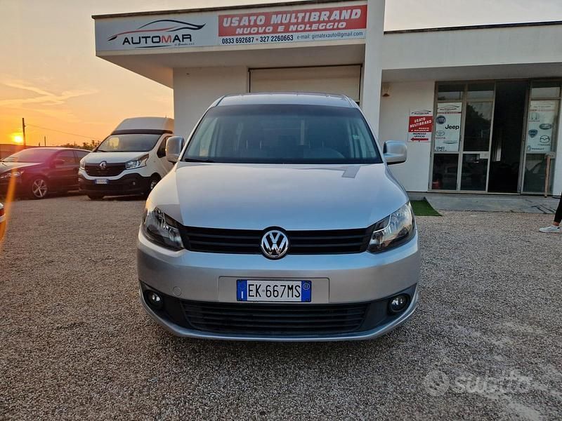 Grigio Usata 2012 VW Caddy Monovolume | 6500 € (Buon prezzo) - Immagine 1/4
