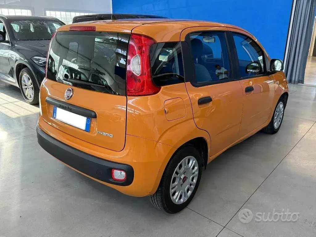 Usata Fiat Panda 69 CV (50 kW) 2022 Arancione Utilitaria