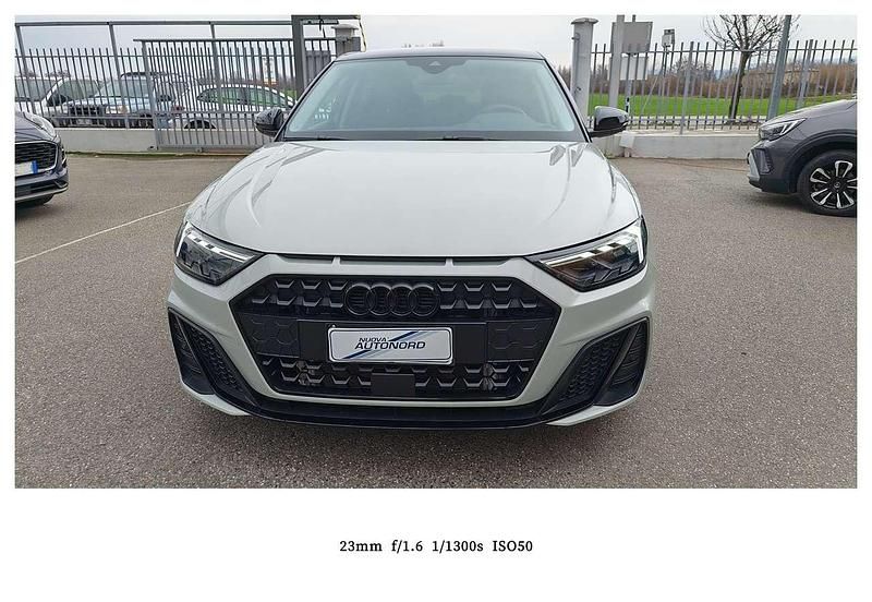 Usata Audi A1 S-Line 116 CV (85 kW) 2025 Grigio cronos / tetto nero SUV