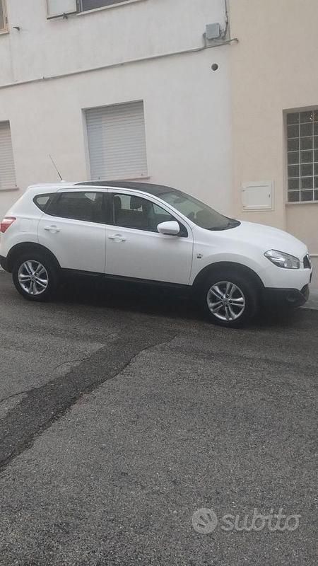 Usata Nissan Qashqai Acenta 110 CV (80 kW) 2011 Bianco SUV