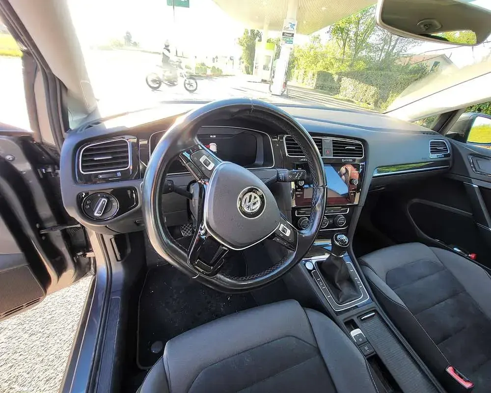 Usata VW Golf VII Highline 116 CV (85 kW) 2019 Berlina