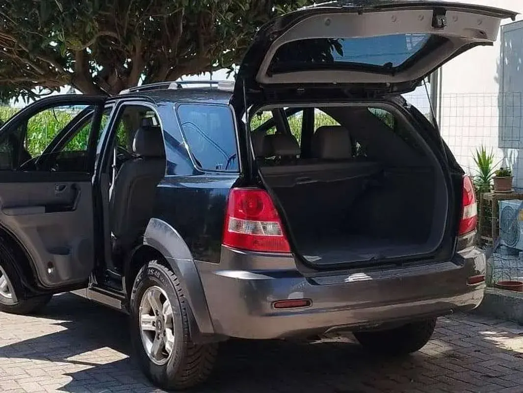 Usata Kia Sorento 139 CV (102 kW) 2004 Nero SUV