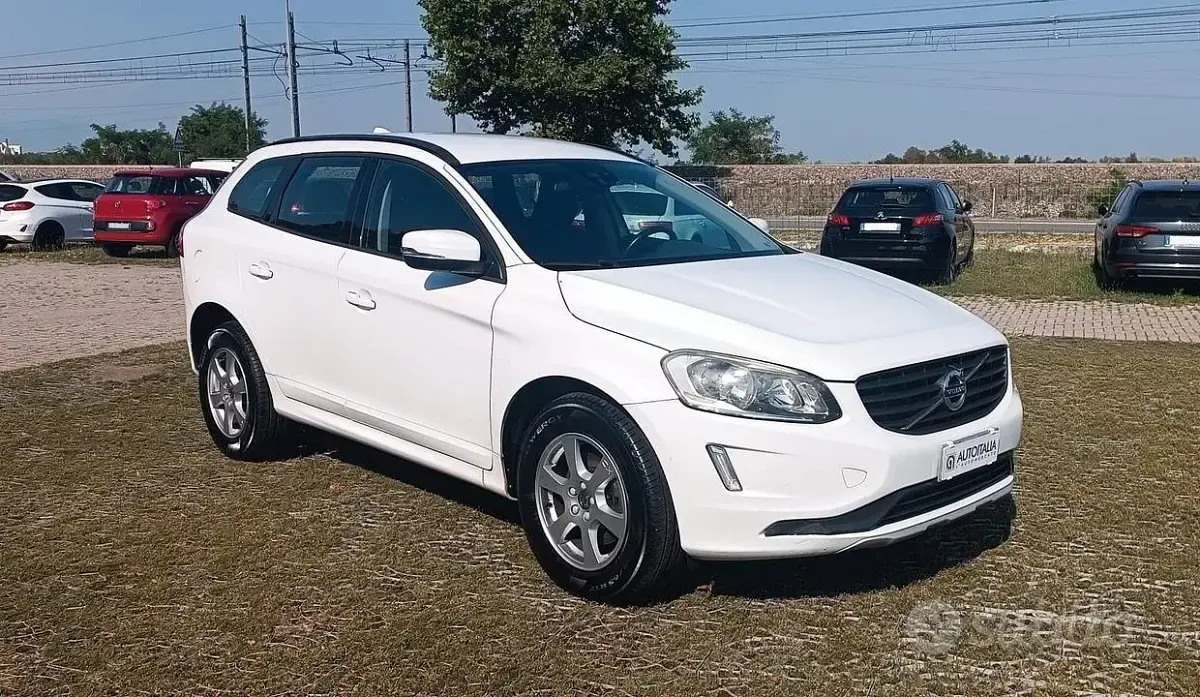 Usata Volvo XC60 150 CV (110 kW) 2016 Bianco SUV