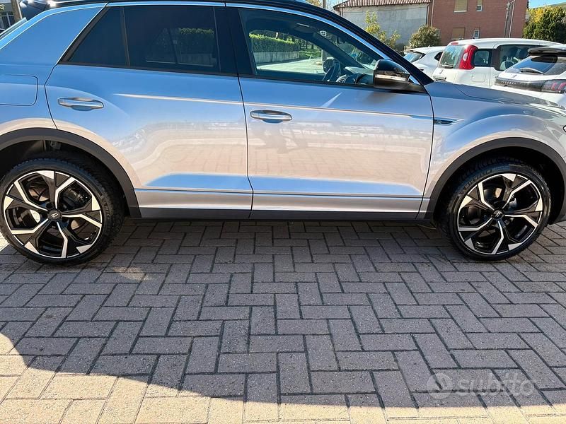 Usata VW T-Roc R-line Plus 150 CV (110 kW) 2023 Grigio SUV