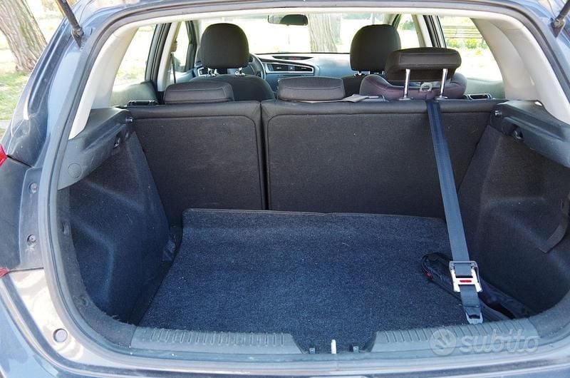 Usata Kia Ceed 110 CV (80 kW) 2015 Grigio Utilitaria