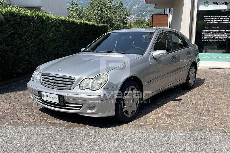 Grigio Usata 2005 Mercedes C200 Elegance Tre volumi | 1800 € (Ottimo prezzo) - Immagine 1/4