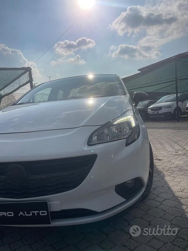 Usata Opel Corsa Innovation 69 CV (50 kW) 2018 Bianco Utilitaria