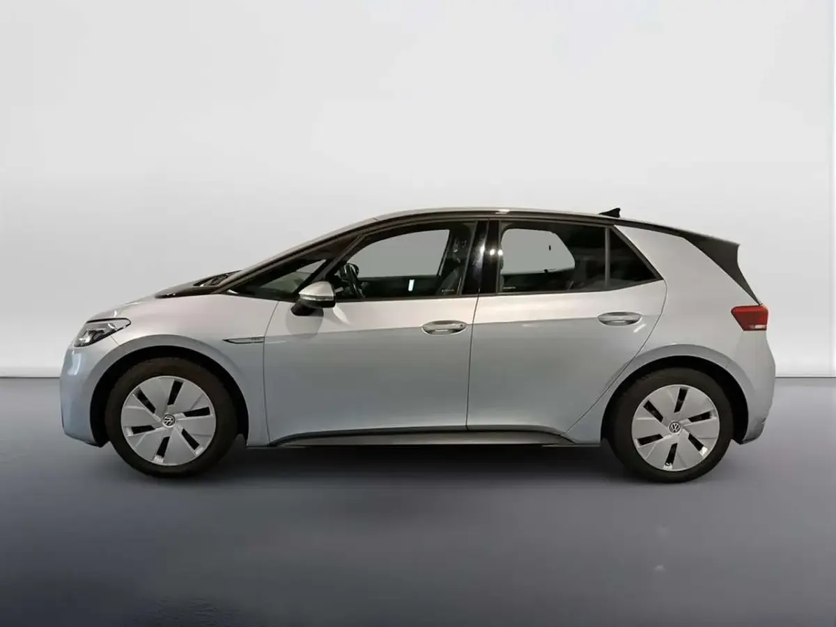 Usata VW ID.3 Business 150 kW (204 CV) 2021 Moon silver metallizzato nero Utilitaria