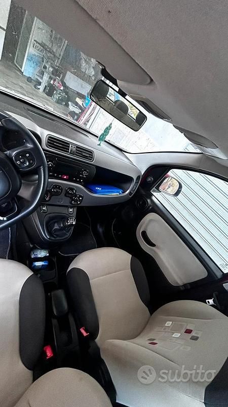 Usata Fiat Panda 70 CV (51 kW) 2013 Rosso Utilitaria