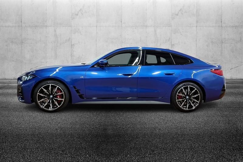 Usata BMW 420 M Sport 184 CV (135 kW) 2024 Blu metallizzato Coupé