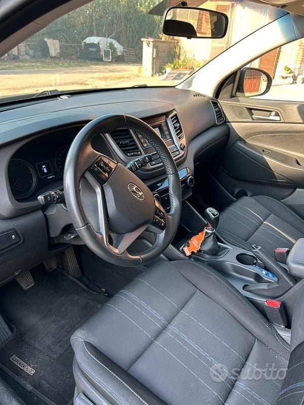 Usata Hyundai Tucson 116 CV (85 kW) 2016 Nero SUV