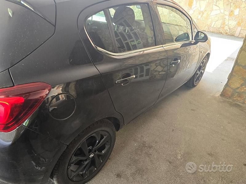 Usata Opel Corsa 90 CV (66 kW) 2017 Nero Berlina