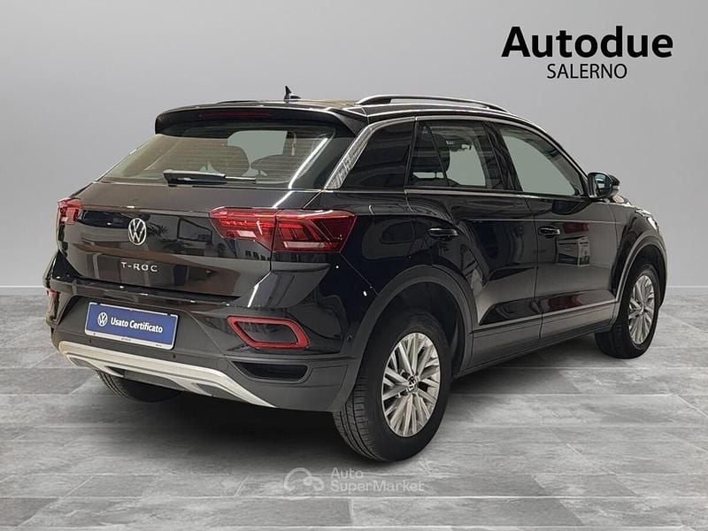 Usata VW T-Roc Life 150 CV (110 kW) 2024 2t deep black perlato SUV
