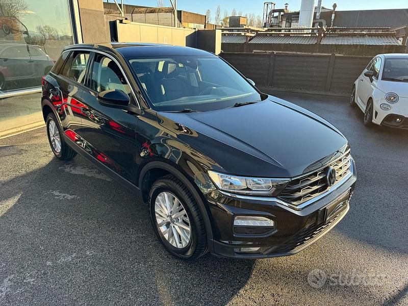 Usata VW T-Roc Style 116 CV (85 kW) 2018 Nero SUV