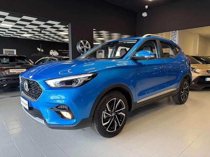 Usata MG ZS Luxury 106 CV (77 kW) 2024 Blu SUV