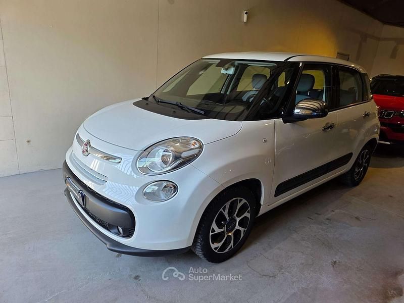 Bianco Usata 2017 Fiat 500L Lounge Monovolume | 7900 € (Buon prezzo) - Immagine 1/4