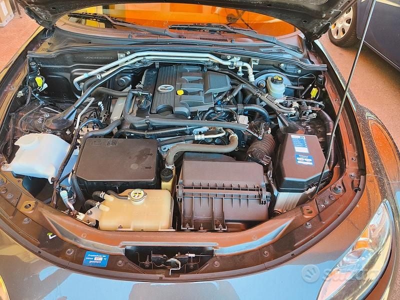 Usata Mazda MX5 126 CV (92 kW) 2014 Grigio Cabrio
