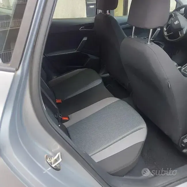 Usata Seat Arona Style 116 CV (85 kW) 2018 Grigio SUV
