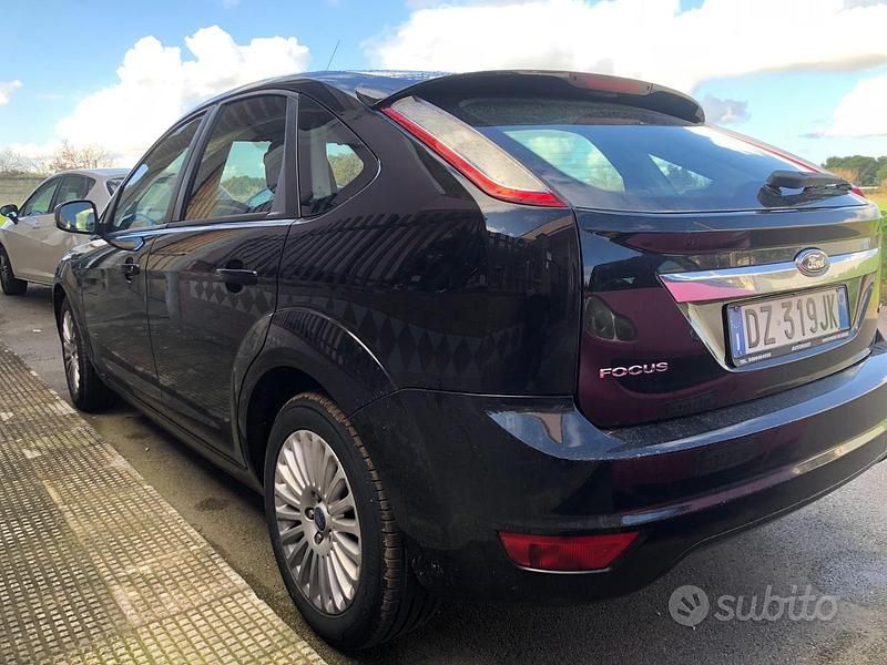 Usata Ford Focus Titanium 110 CV (80 kW) 2009 Nero Berlina