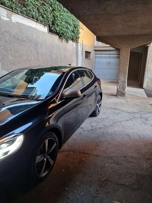 Usata Volvo V40 R-Design 120 CV (88 kW) 2017 Berlina