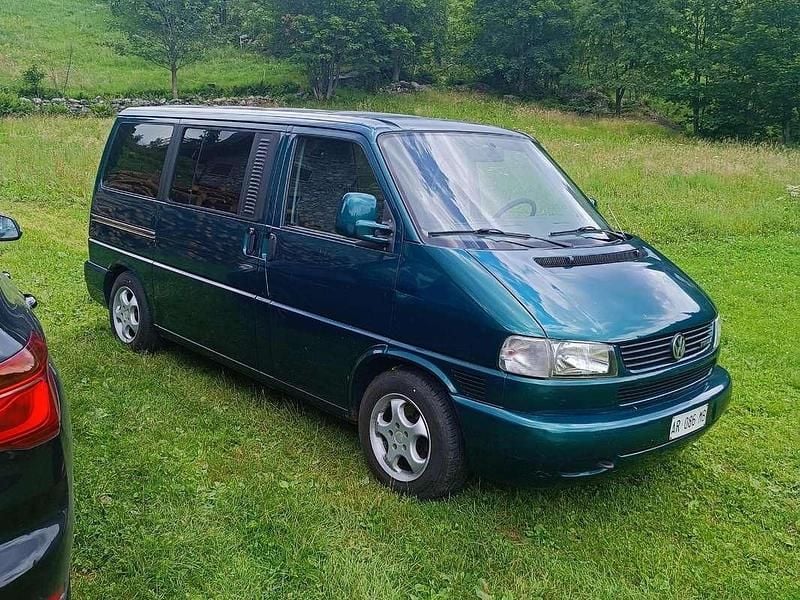Verde Usata 1997 VW Caravelle Monovolume | 11.450 € (Ottimo prezzo) - Immagine 1/4