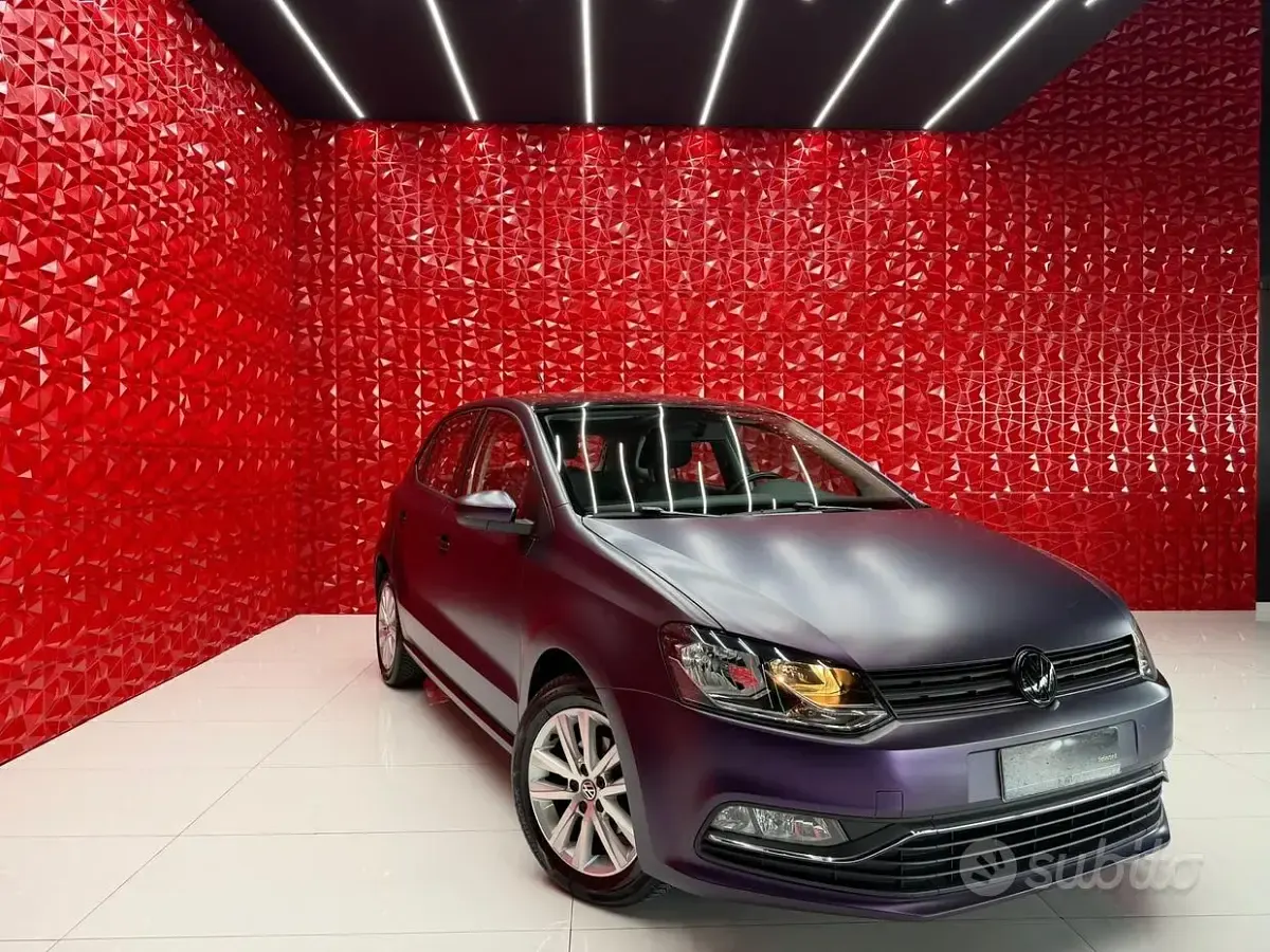 Usata VW Polo Comfortline 75 CV (55 kW) 2015 Viola Berlina