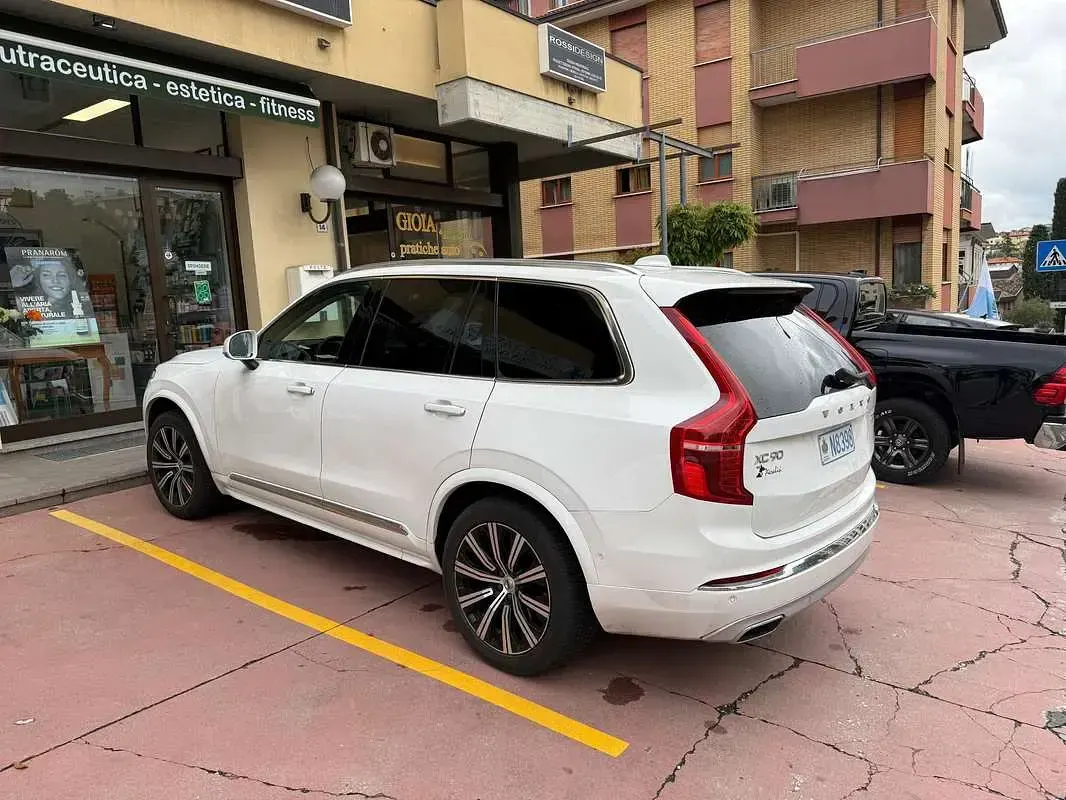 Begagnad Volvo XC90 R-Design 235 HK (172 kW) 2020 Vit SUV