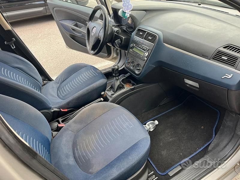 Usata Fiat Grande Punto 2007 Grigio Utilitaria