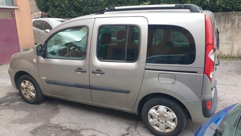 Usata Renault Kangoo 90 CV (66 kW) 2010 Beige Monovolume