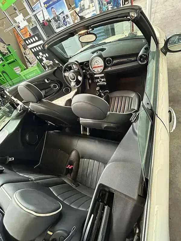 Usata Mini Cooper Cabriolet 120 CV (88 kW) 2009 Cabrio