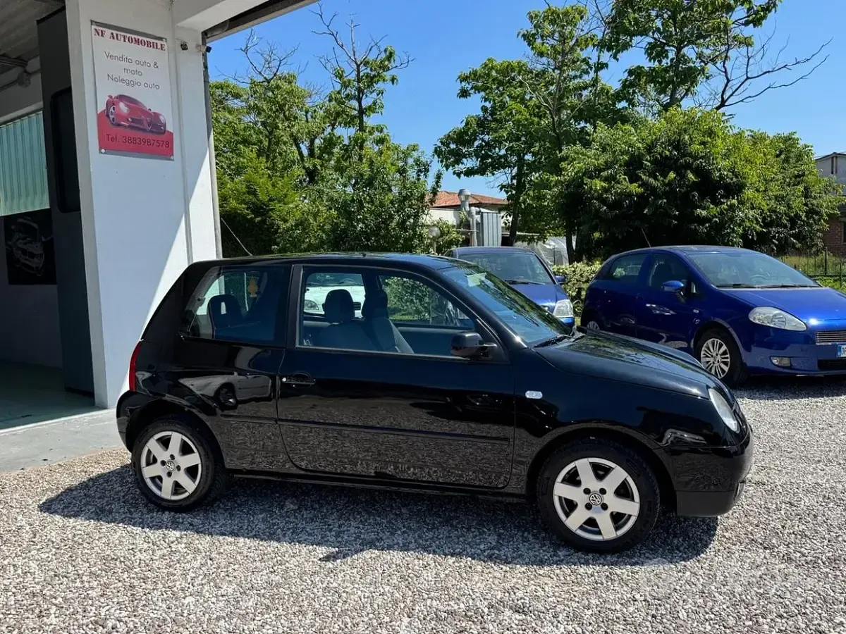 Usata VW Lupo Highline 75 CV (55 kW) 1999 Nero Utilitaria