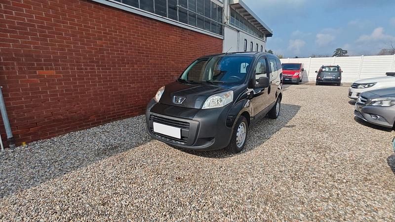 Usata Peugeot Bipper Family 75 CV (55 kW) 2012 Nero Monovolume
