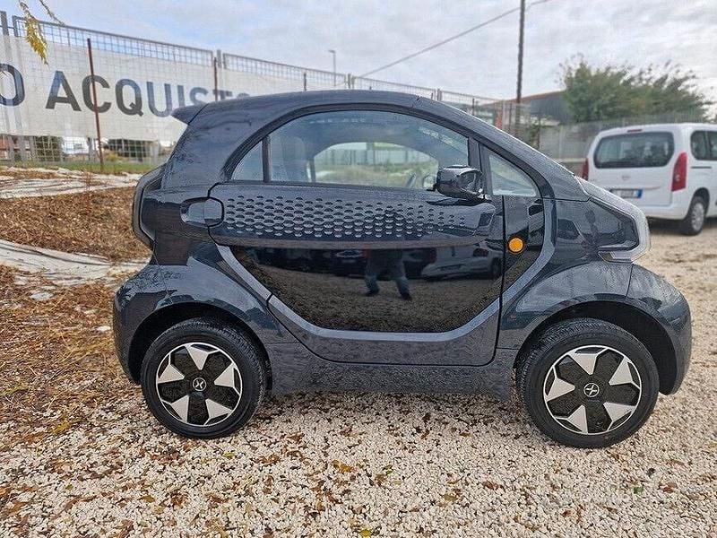 Usata XEV Yoyo 7 kW (10 CV) 2023 Nero Utilitaria