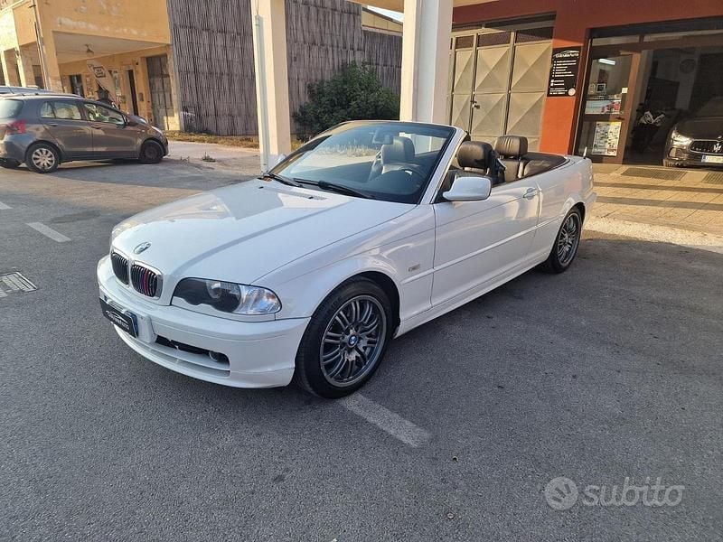 Usata BMW 320 Cabriolet 170 CV (125 kW) 2001 Bianco Cabrio