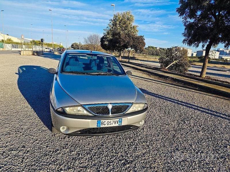 Usata Lancia Ypsilon 1999 Grigio Utilitaria