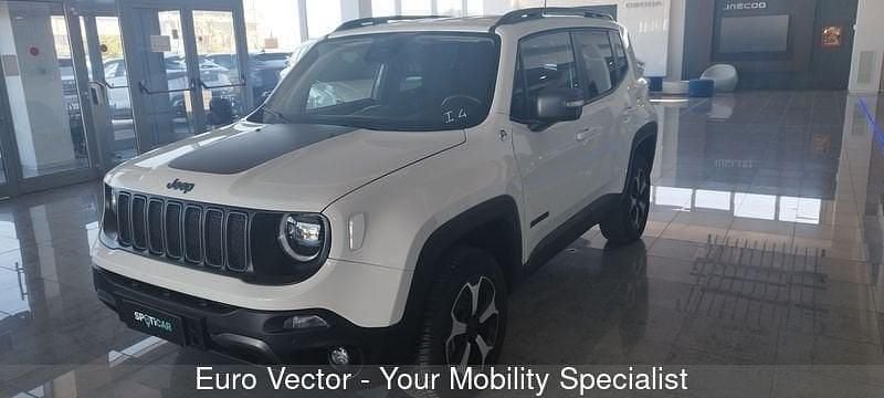 Usata Jeep Renegade Trailhawk 241 CV (177 kW) 2021 Bianco SUV
