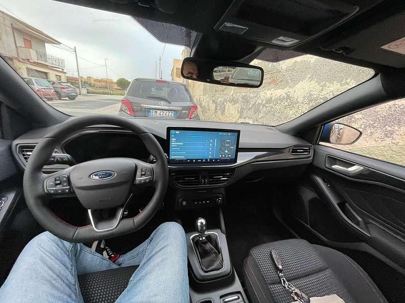 Usata Ford Focus ST-Line X 125 CV (91 kW) 2024 Blu/azzurro Berlina