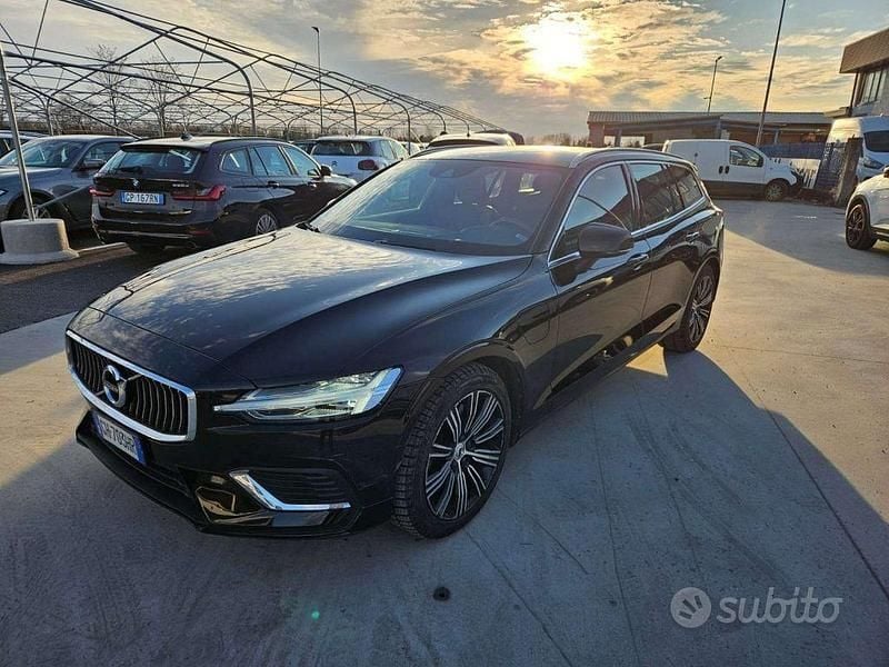 Usata Volvo V60 Inscription 253 CV (186 kW) 2021 Nero Station wagon