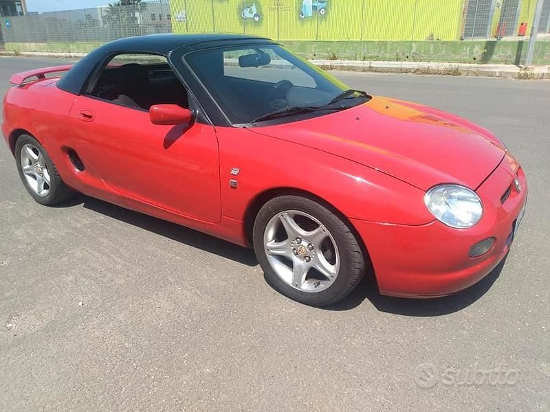 Usata MG F 145 CV (106 kW) 1996 Rosso Cabrio