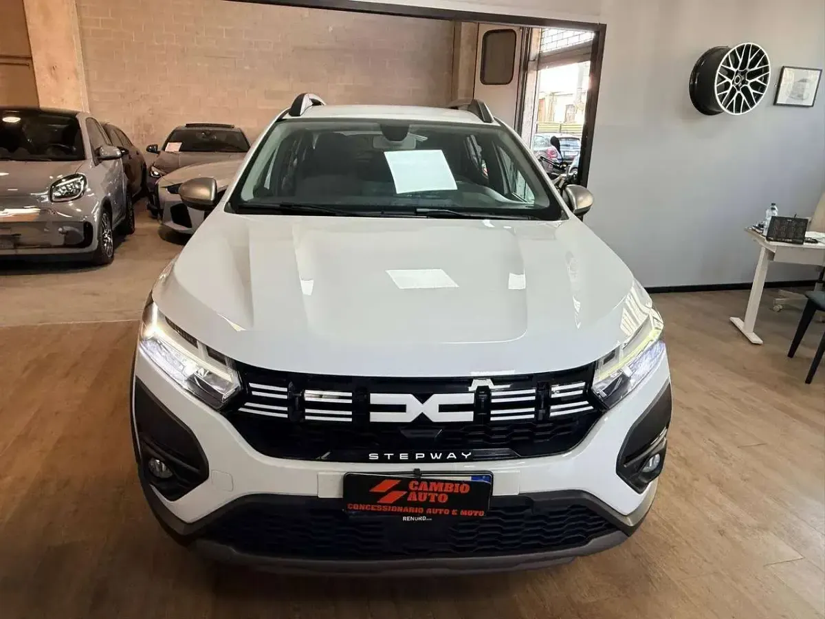Usata Dacia Sandero Essentiel 101 CV (74 kW) 2023 Bianco Berlina