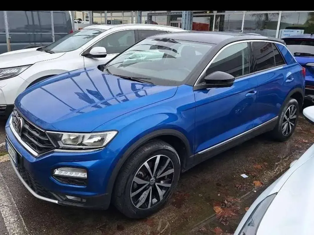 Usata VW T-Roc 116 CV (85 kW) 2019 Blu/azzurro SUV