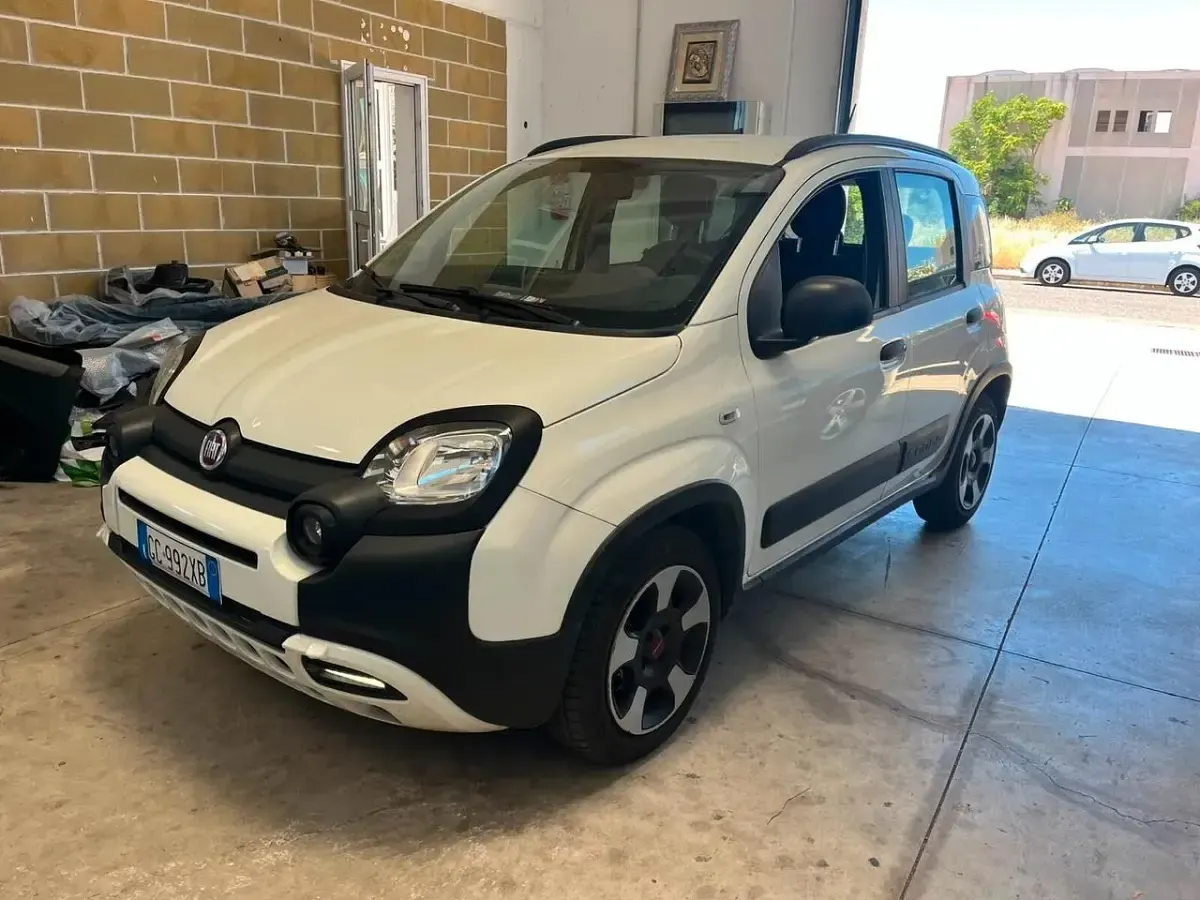 Usata Fiat Panda Cross Cross 69 CV (50 kW) 2021 Bianco Utilitaria
